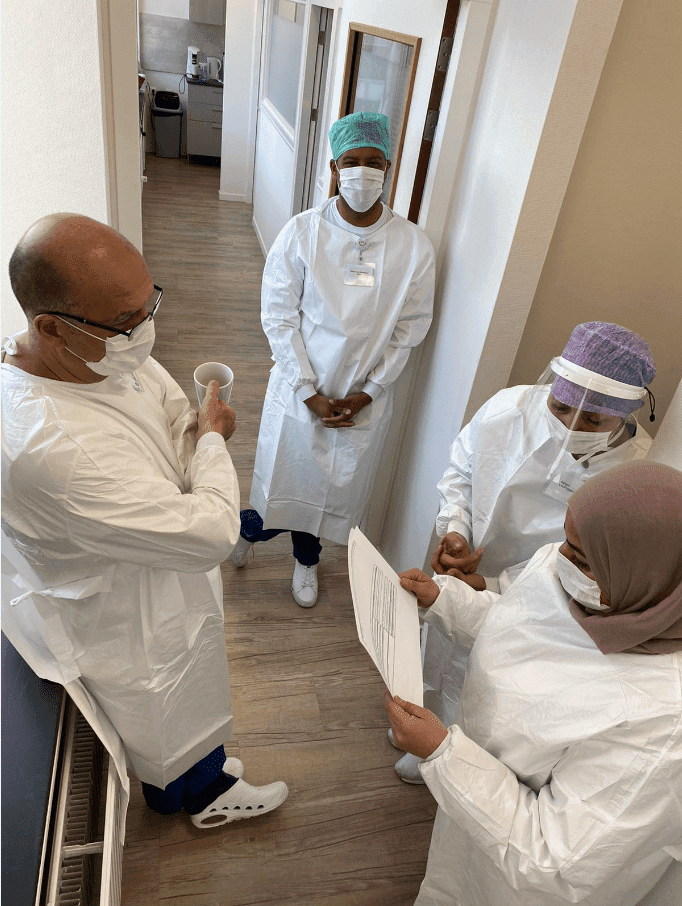 Das Team von Vatan Kliniek bei der Arbeit